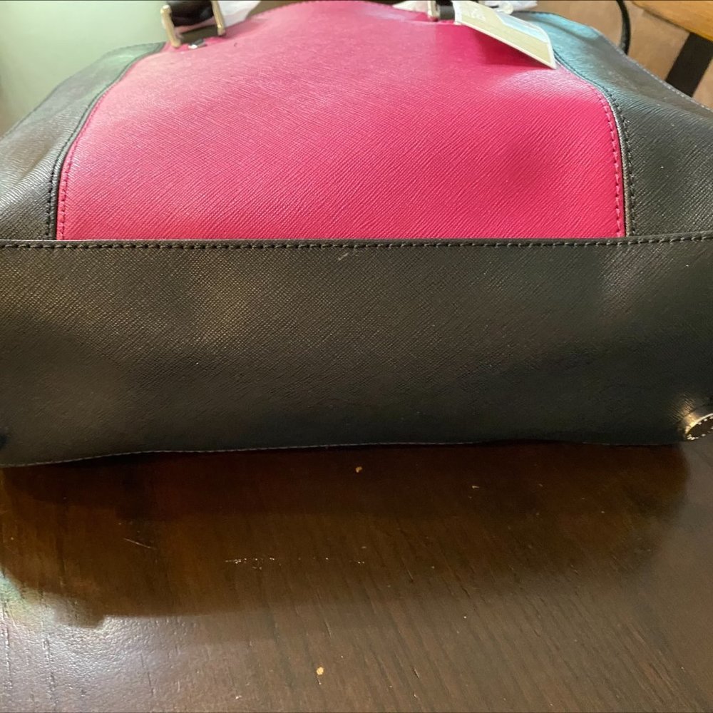 michael kors sutton center stripe satchel ( BRAND NEW WITH TAG AND DUST BAG) - Picture 3 of 5